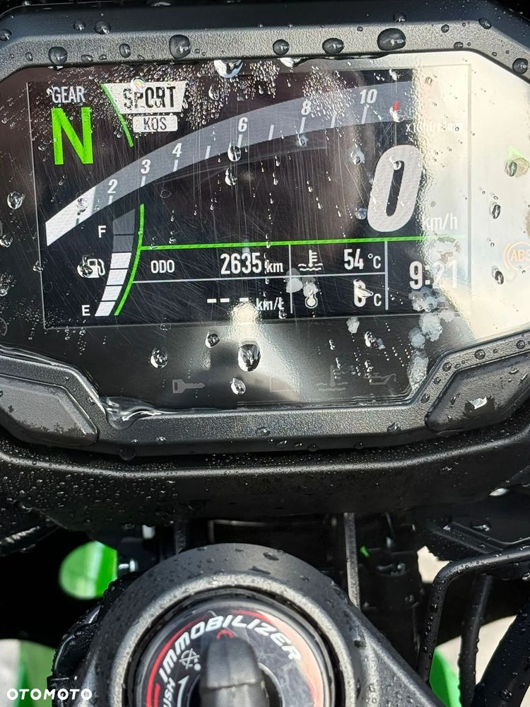 Kawasaki Ninja 1000 SX - 8