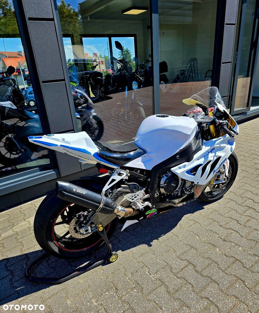 BMW S - 10