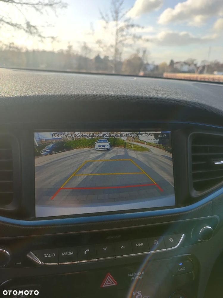 Hyundai IONIQ Hybrid Platinum - 19