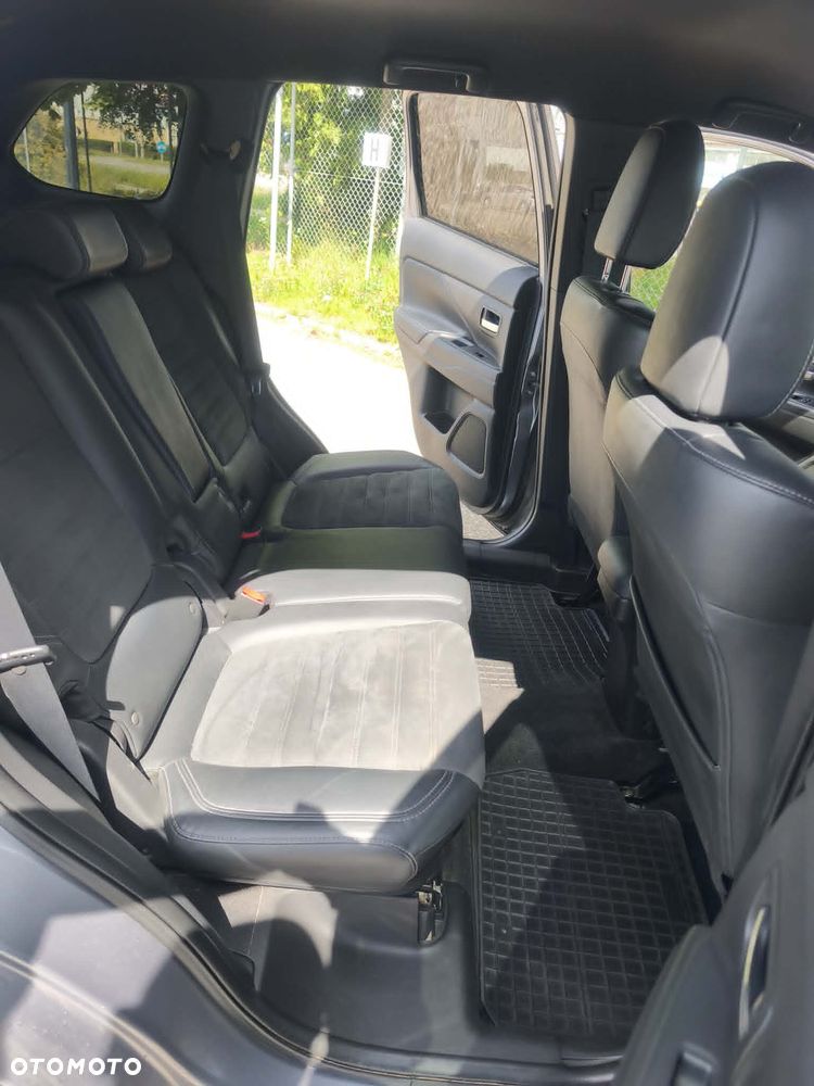 Mitsubishi Outlander 2.0 Intense + 2WD - 14