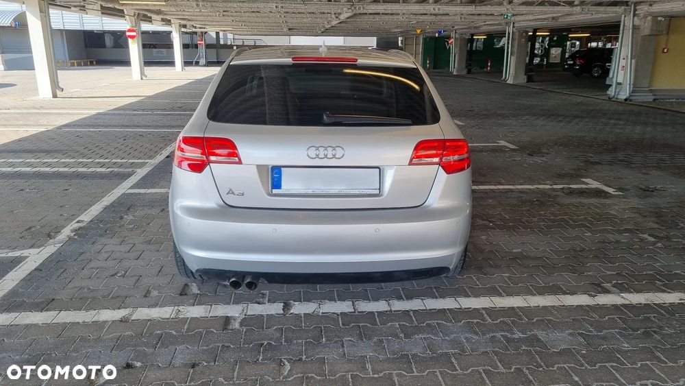 Audi A3 Sportback 2.0 TDI DPF Ambiente - 18