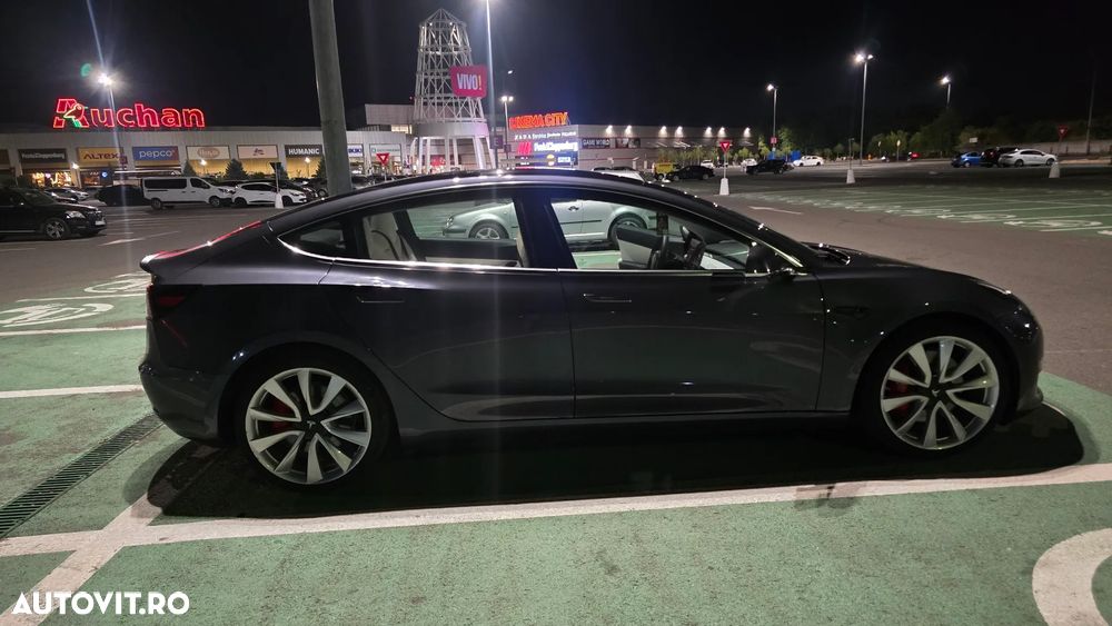 Tesla Model 3 Langstreckenbatterie Allradantrieb Dual Motor Performance - 5