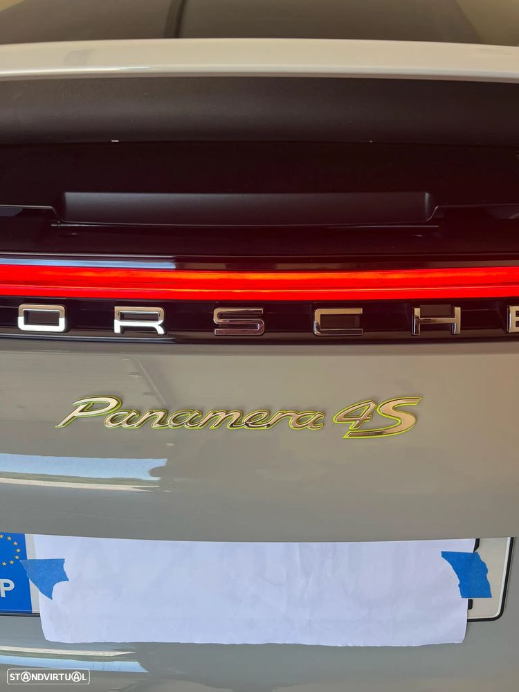 Porsche Panamera 4S E-Hybrid - 24