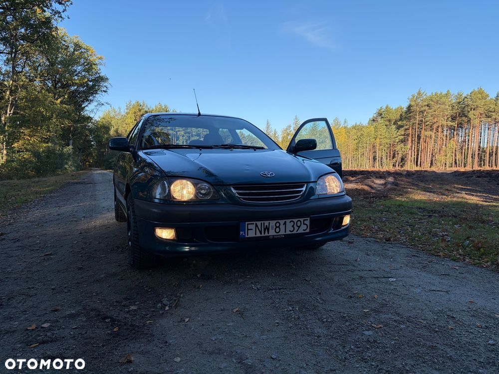 Toyota Avensis 1998 photo 4