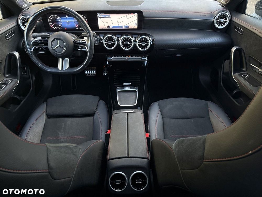 Mercedes-Benz CLA - 17