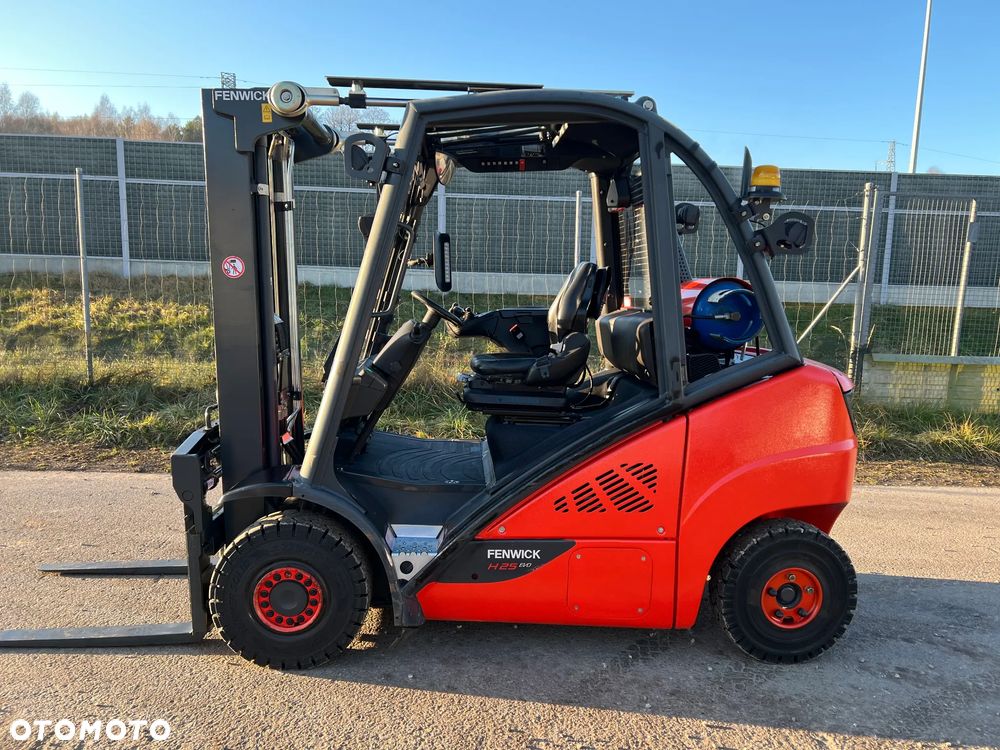 Linde H25T-02 - 15