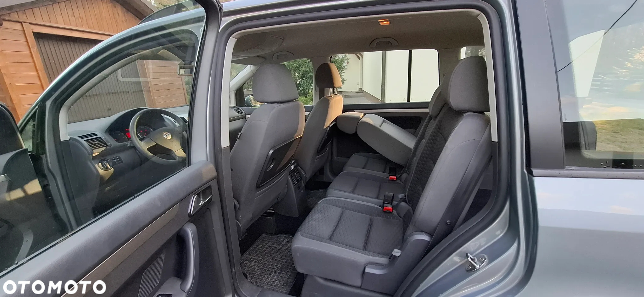 Volkswagen Touran 1.9 TDI Conceptline - 17