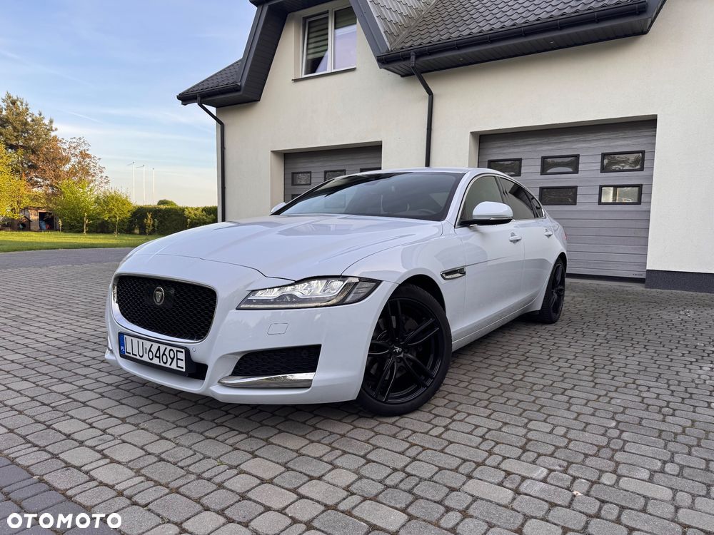 Jaguar XF 20d Prestige - 1