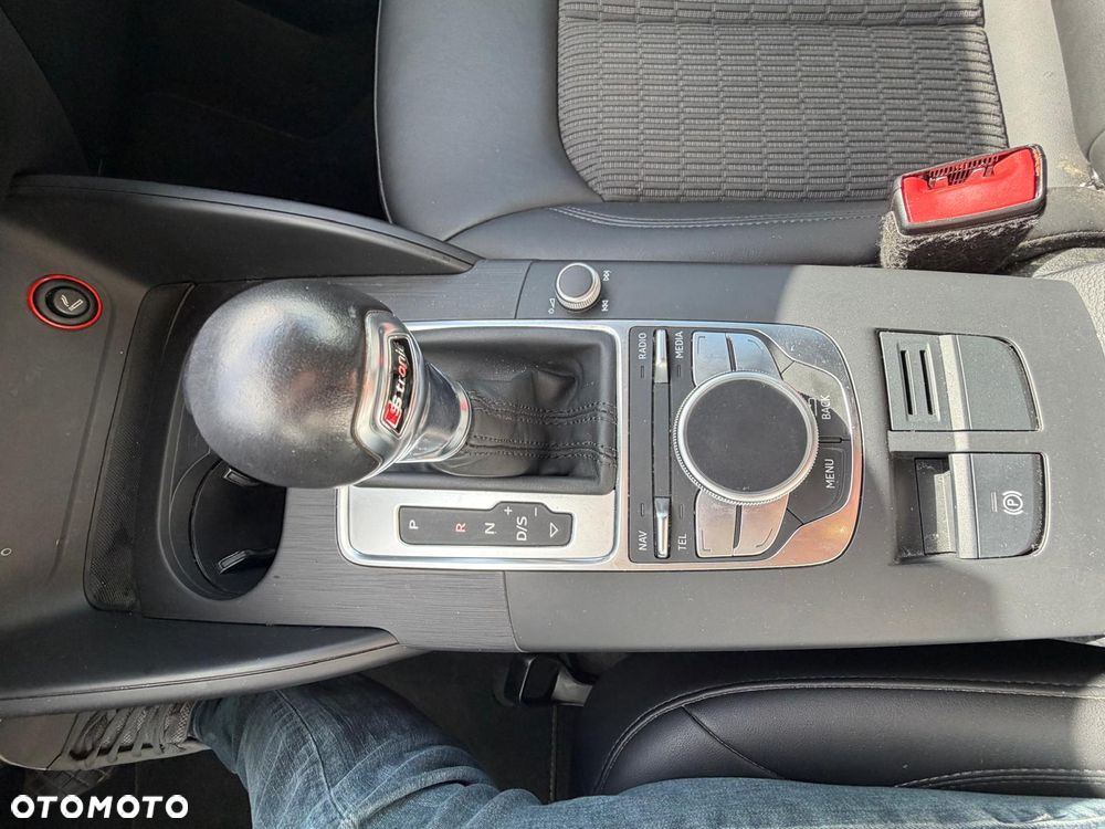 Audi A3 Sportback 1.6 TDI (clean diesel) S tronic Attraction - 22