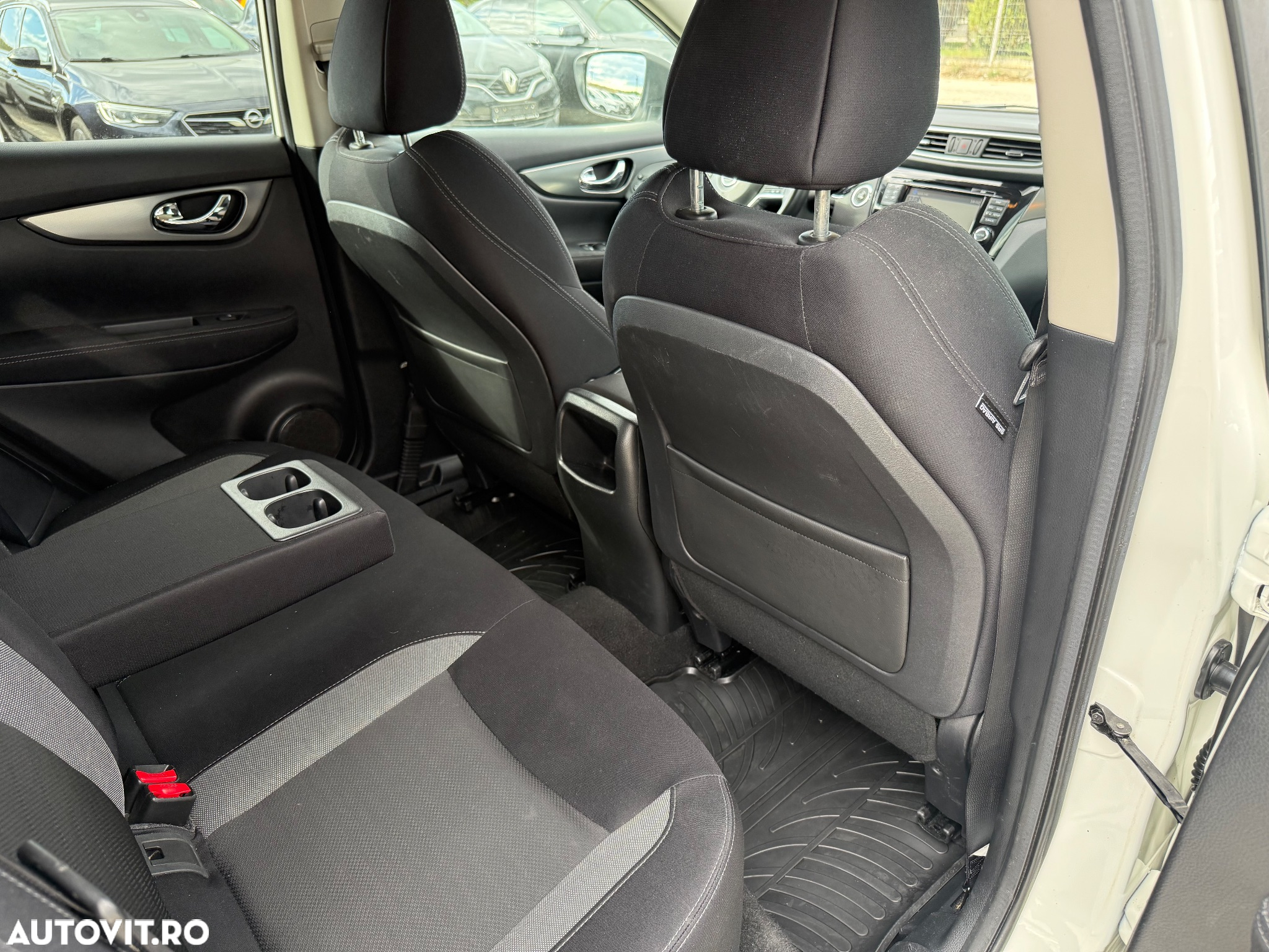 Nissan Qashqai 1.5 DCI Start/Stop Tekna - 14