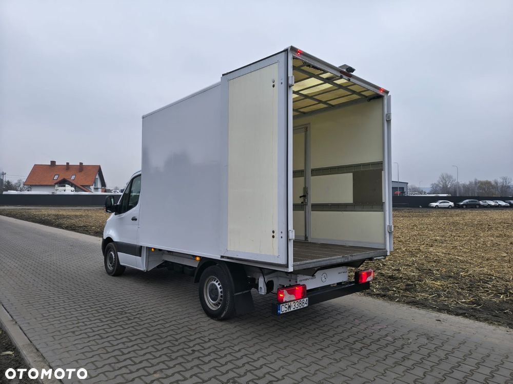 Mercedes-Benz Sprinter - 6