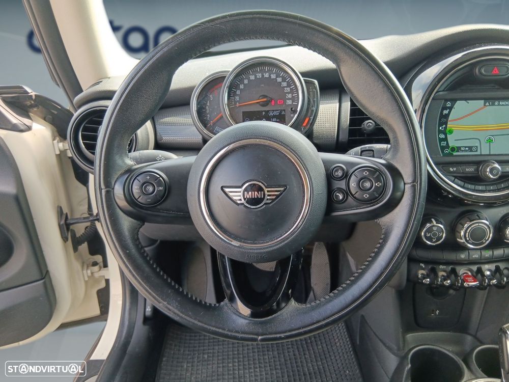 MINI 3 Portas Cooper D Auto - 15
