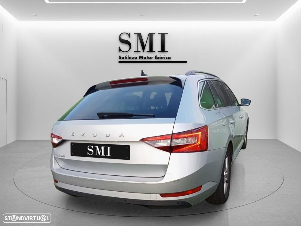 Skoda Superb Break 2.0 TDI DSG - 8