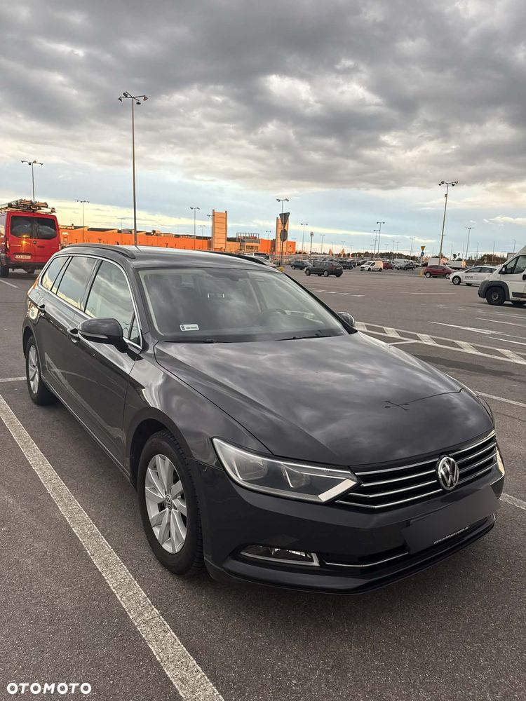 Volkswagen Passat 2.0 TDI SCR DSG Comfortline - 2