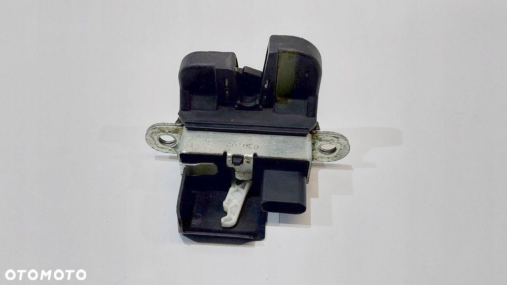 zamek klapy bagażnika vw touran i 1t0827505g - 3