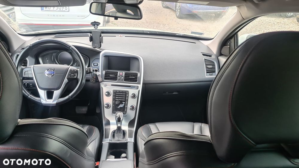 Volvo XC 60 D4 AWD Ocean Race - 6
