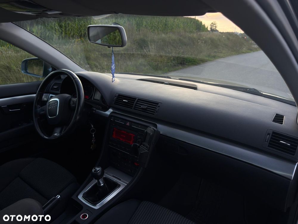 Audi A4 Limousine 2.0 TDI DPF - 13