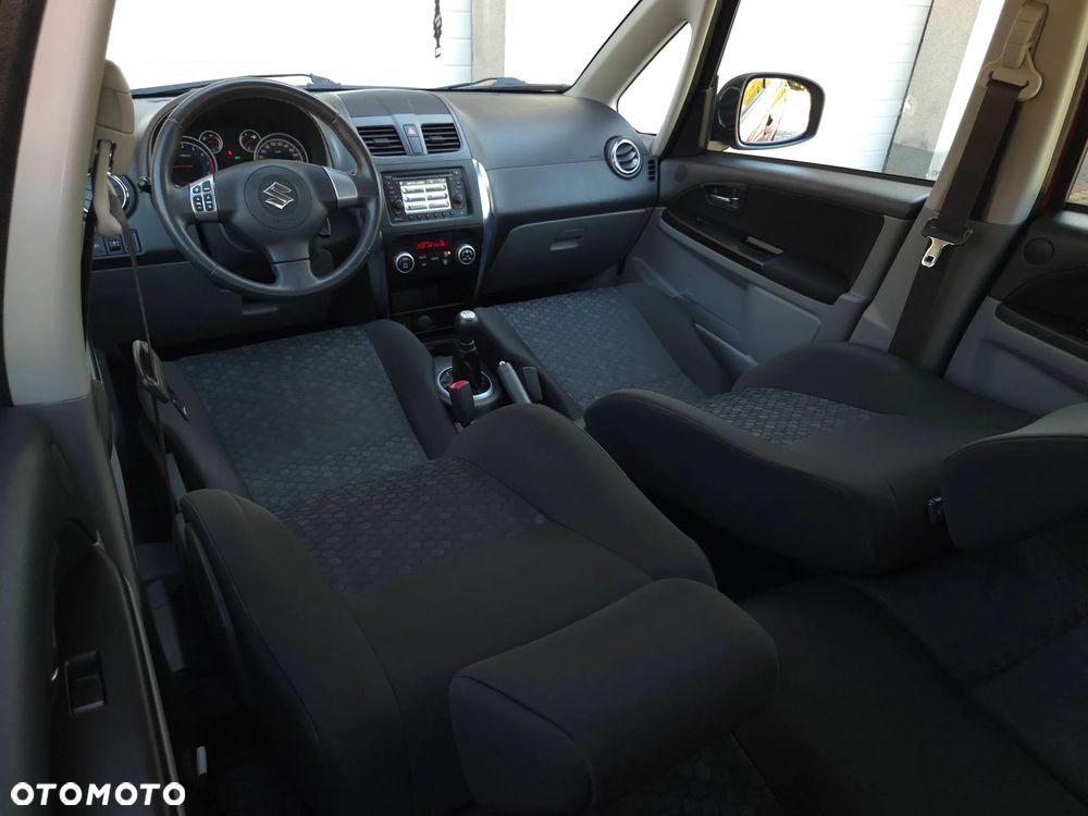 Suzuki SX4 1.6 VVT 4x4 Style - 32
