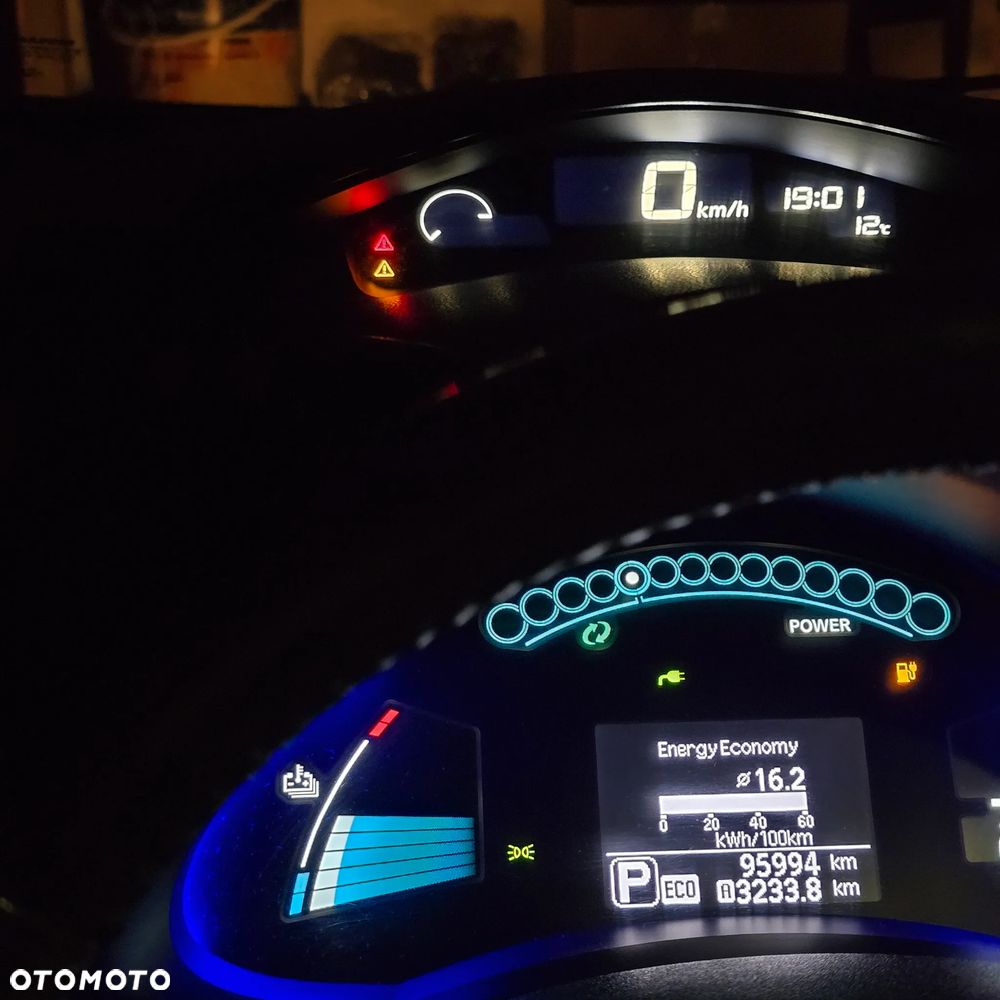 Nissan Leaf 24kWh Tekna - 17