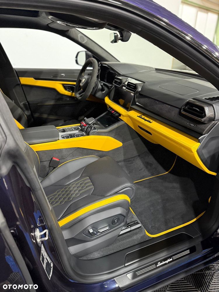 Lamborghini Urus - 35