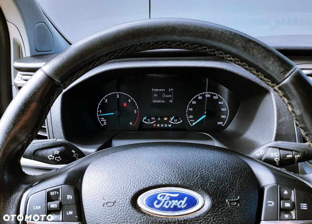 Ford CUSTOM - 31