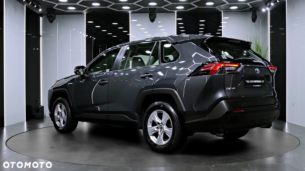 Toyota RAV4 - 5