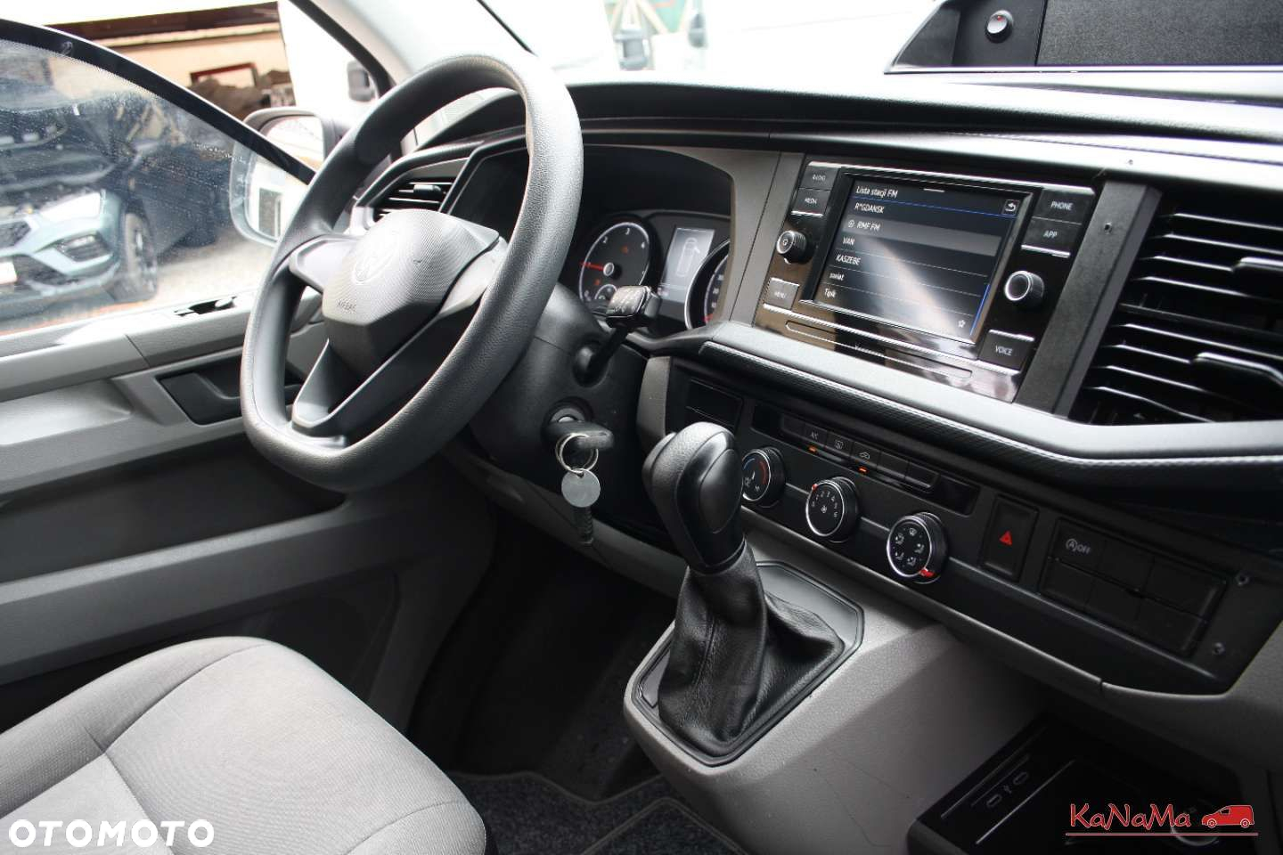 Volkswagen Transporter - 4