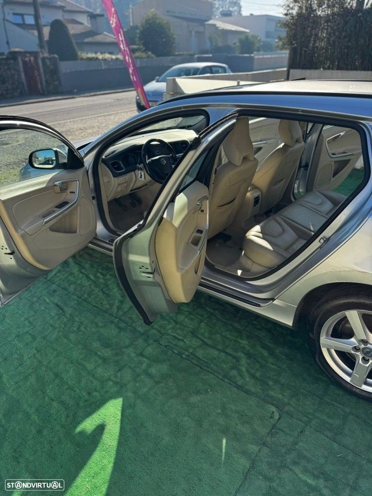 Volvo V60 1.6 D2 Drive Summum Start/Stop - 11