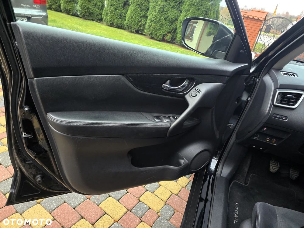 Nissan X-Trail 1.6 DCi N-Connecta 4WD - 23