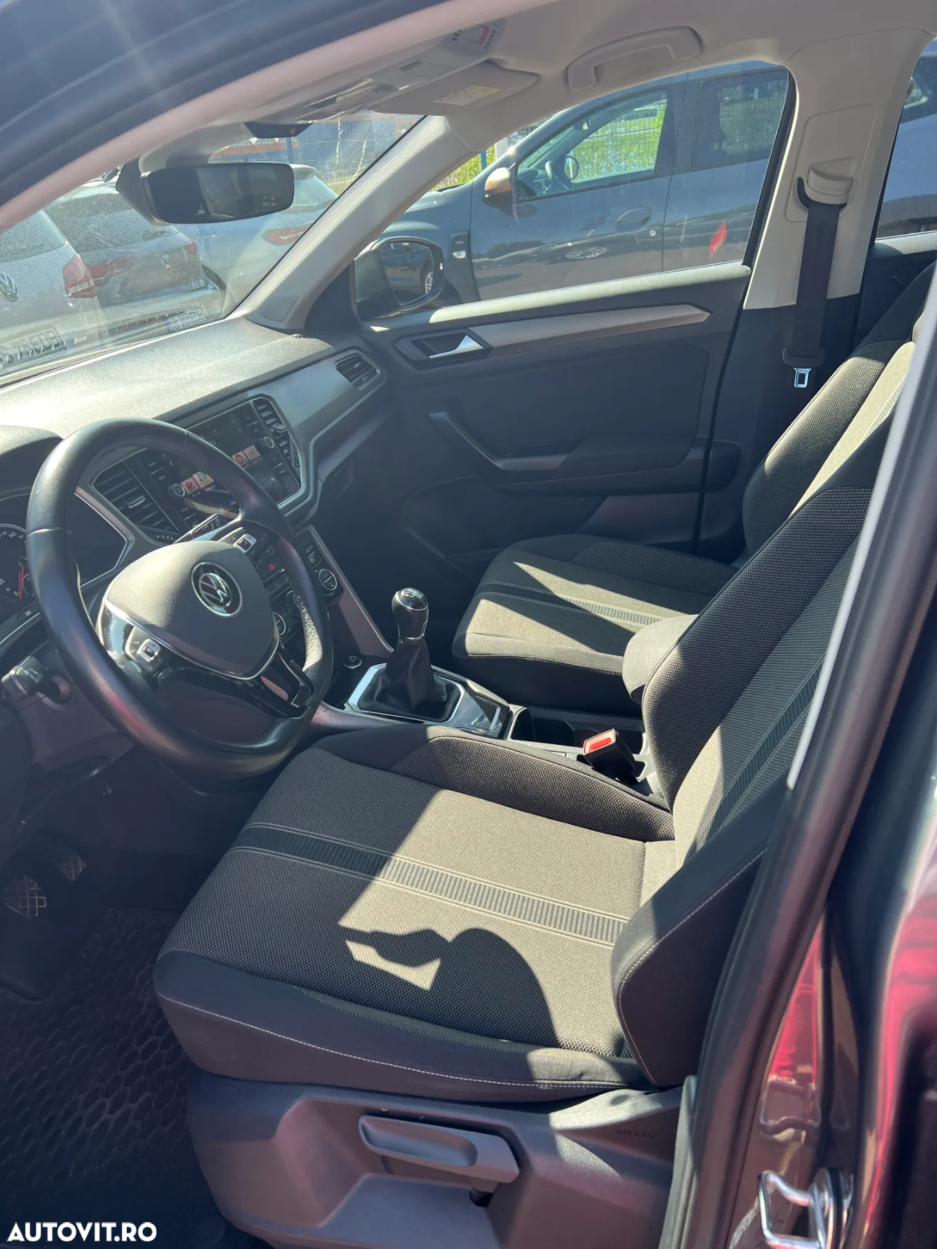 Volkswagen T-ROC 1.0 TSI Design - 10