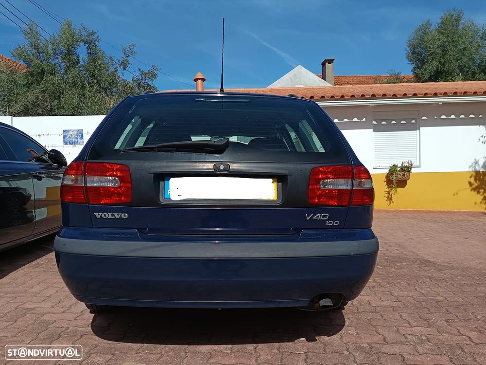 Volvo V40 Cross Country - 4