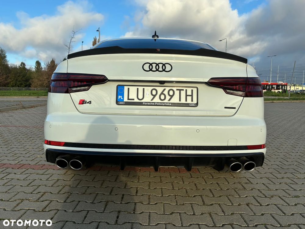 Audi A4 Avant 2018 photo 5