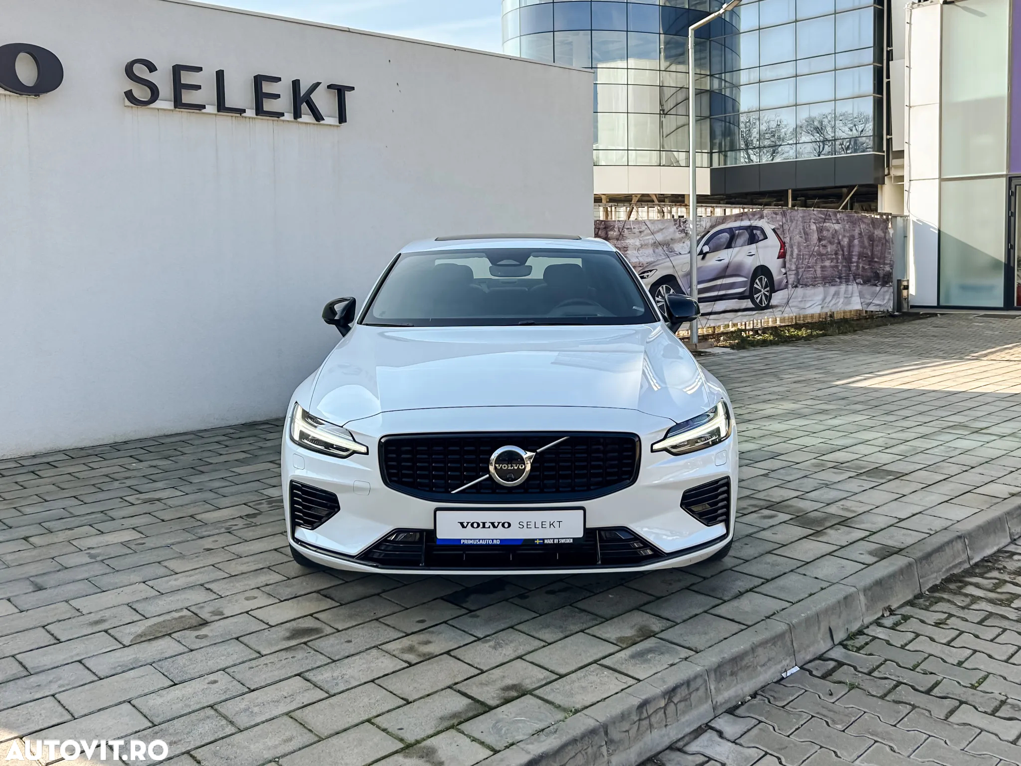 Volvo S60 T8 eAWD R-Design - 3