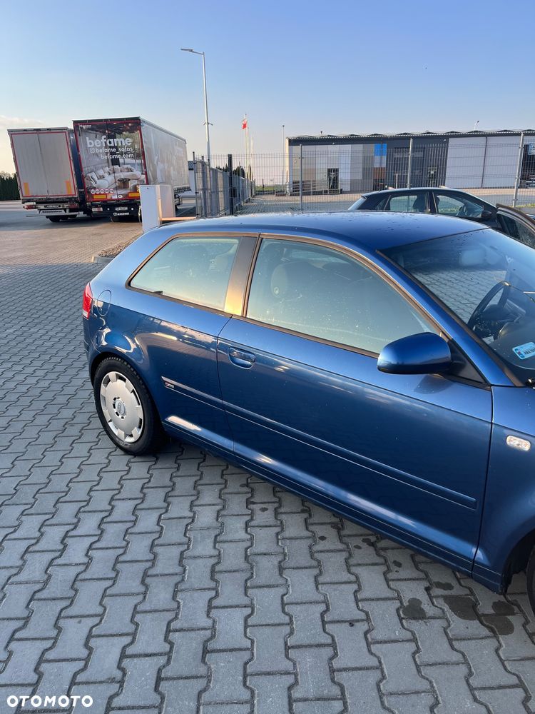 Audi A3 3-drzwiowe 1.6 S line Sportpaket (plus) - 7