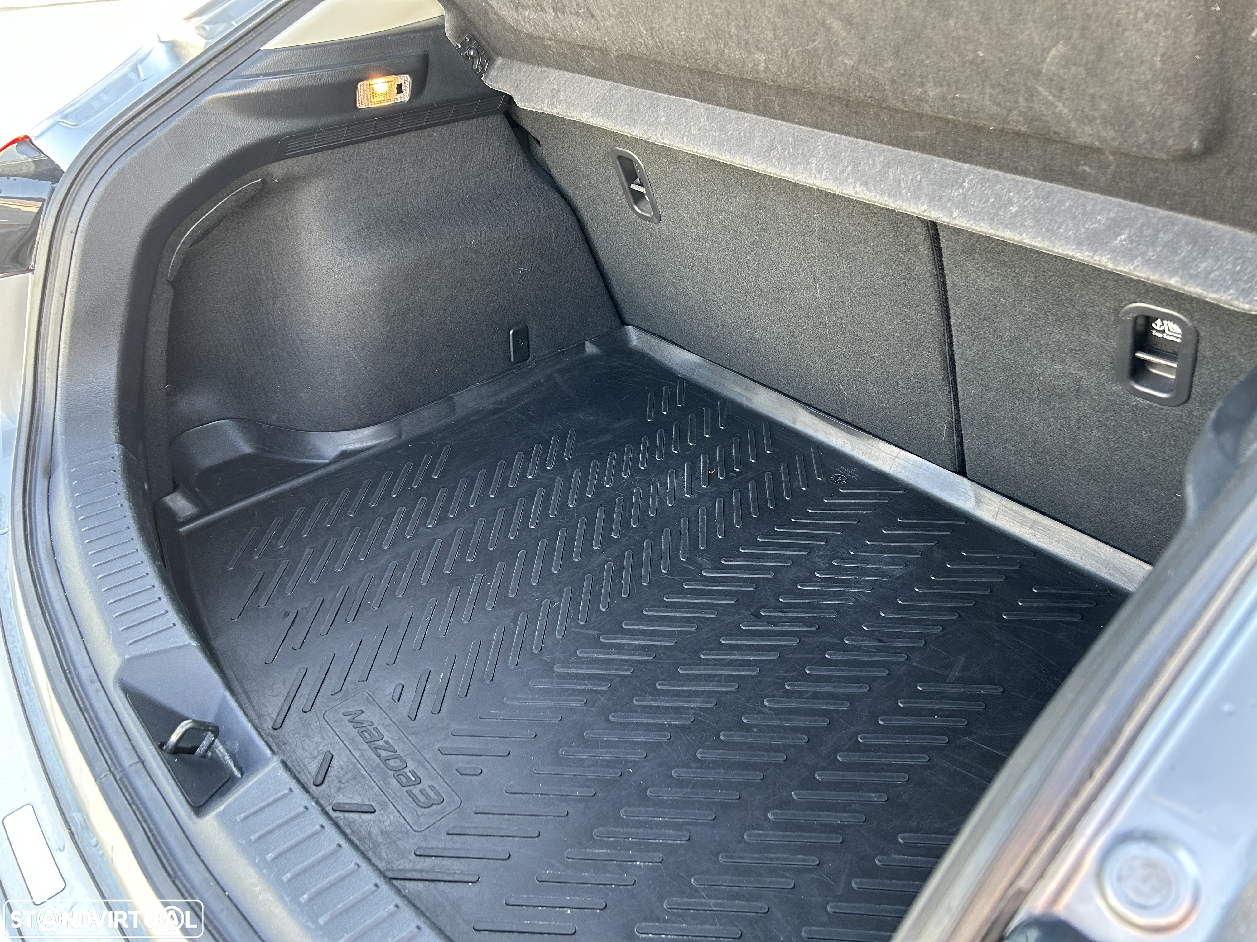 Mazda 3 1.5 Sky-G Evolve HS Navi - 3