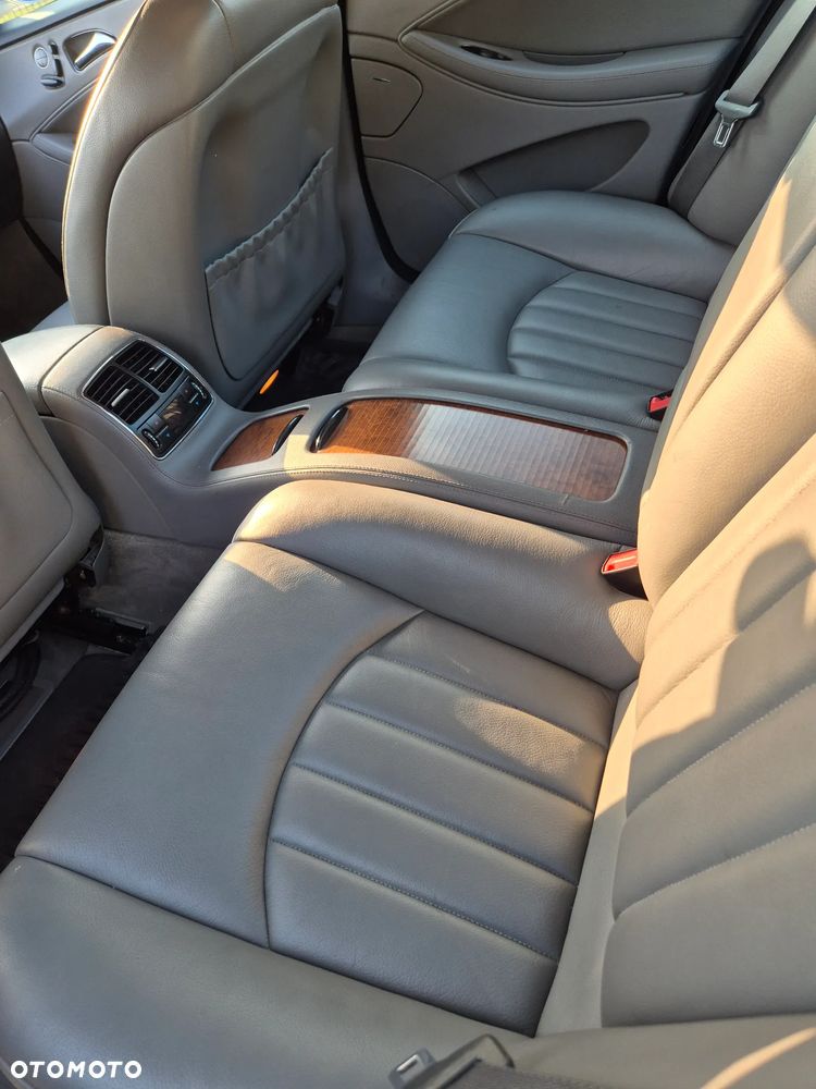 Mercedes-Benz CLS - 9