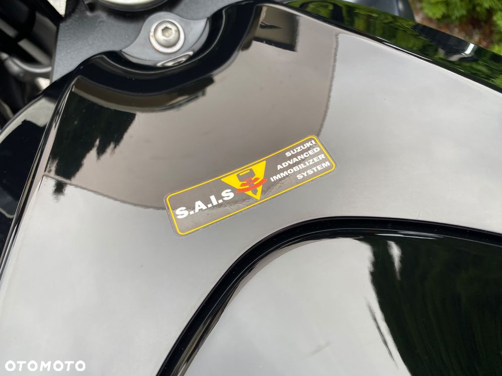 Suzuki GSX-R - 30