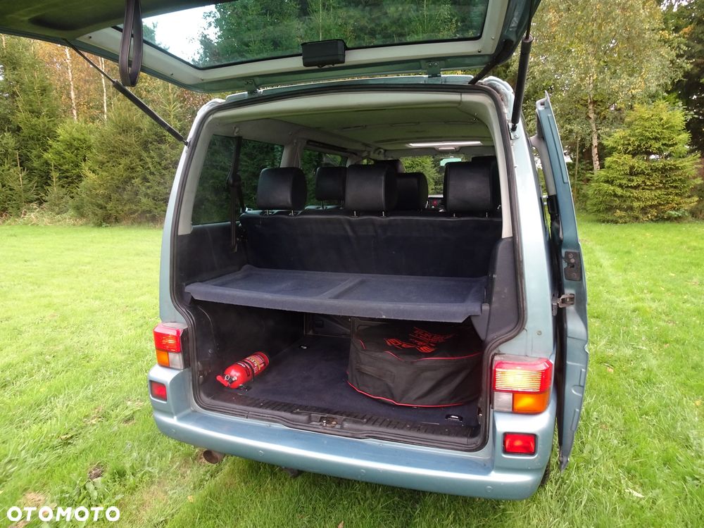 Volkswagen Caravelle - 6