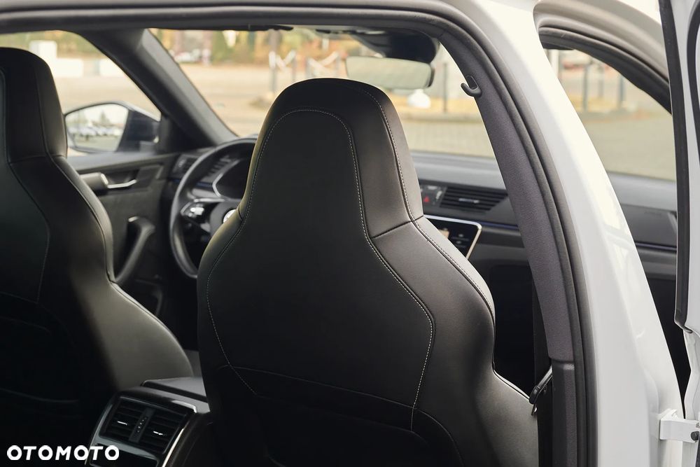 Skoda Superb 2.0 TDI DSG Sportline - 6