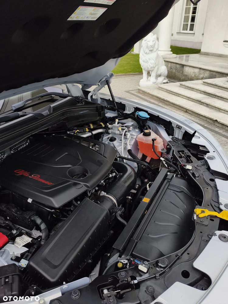 Alfa Romeo Stelvio 2.0 Turbo 16V AT8-Q4 Ti - 9