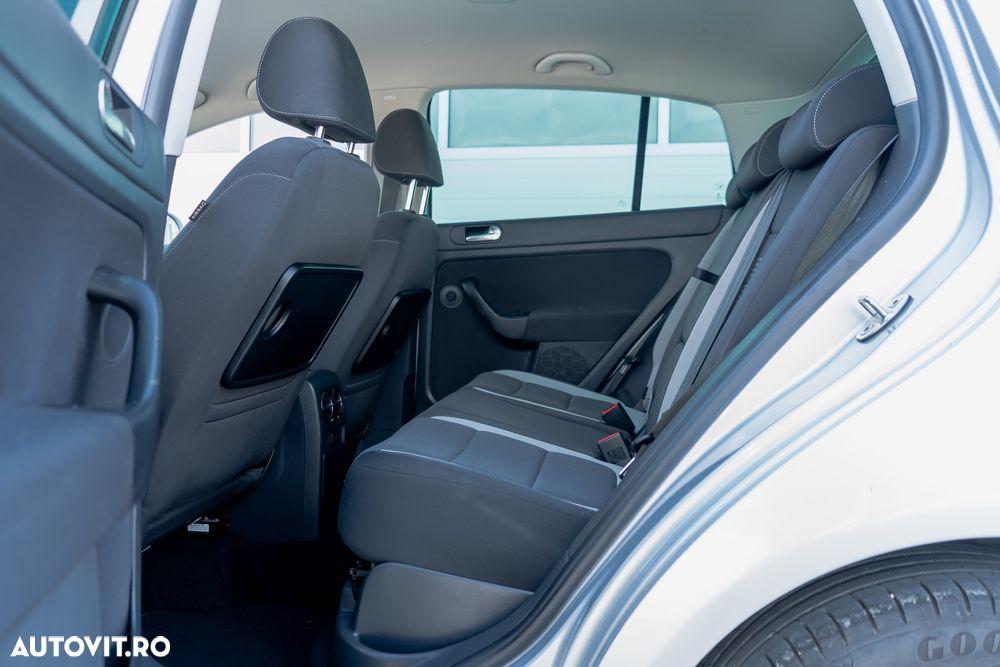 Volkswagen Golf Plus 1.6 TDI DPF MATCH - 32