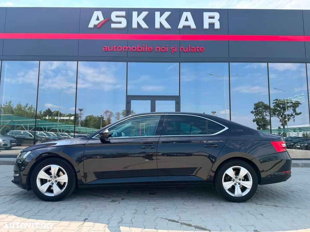 Skoda Superb 2.0 TDI DSG Style - 17