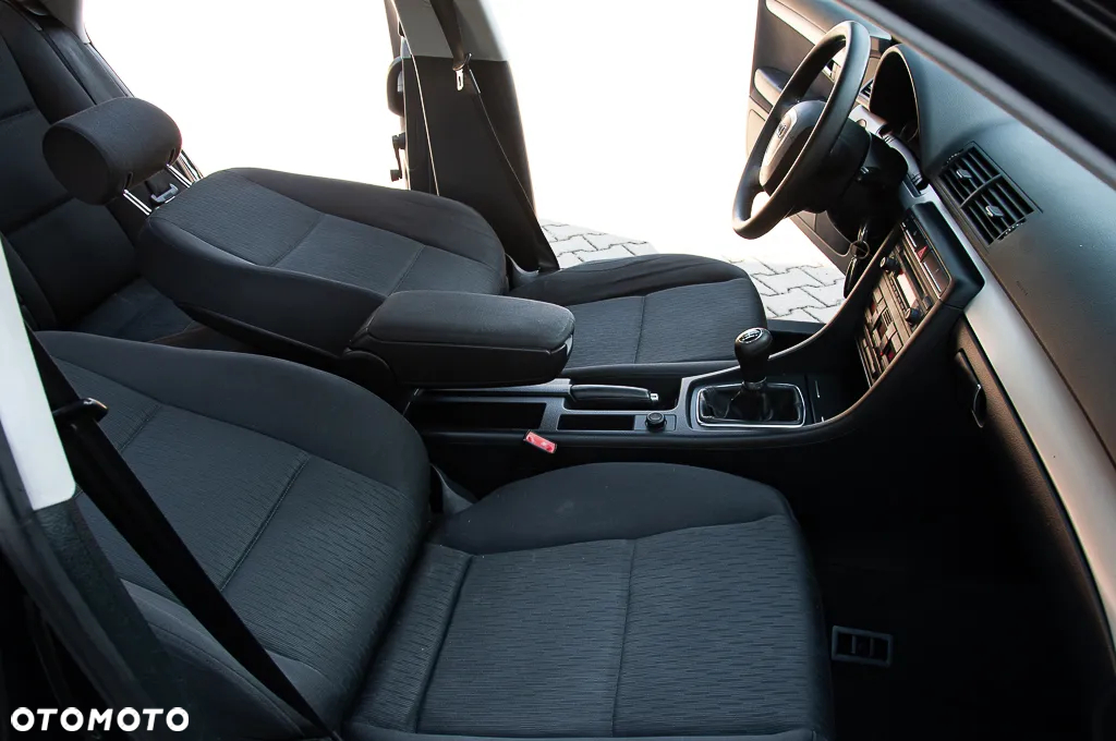 Audi A4 Avant 2.0 TDI - 24