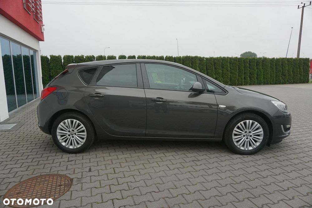 Opel Astra 1.4 Turbo - 22