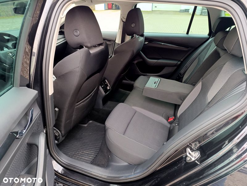 Skoda Octavia 2.0 TDI Ambition DSG - 16