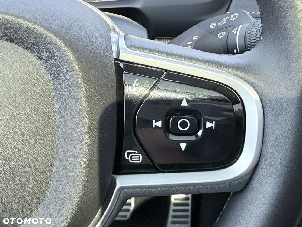 Volvo XC 90 T8 AWD Plug-In Hybrid Plus Black Edition 7os - 24