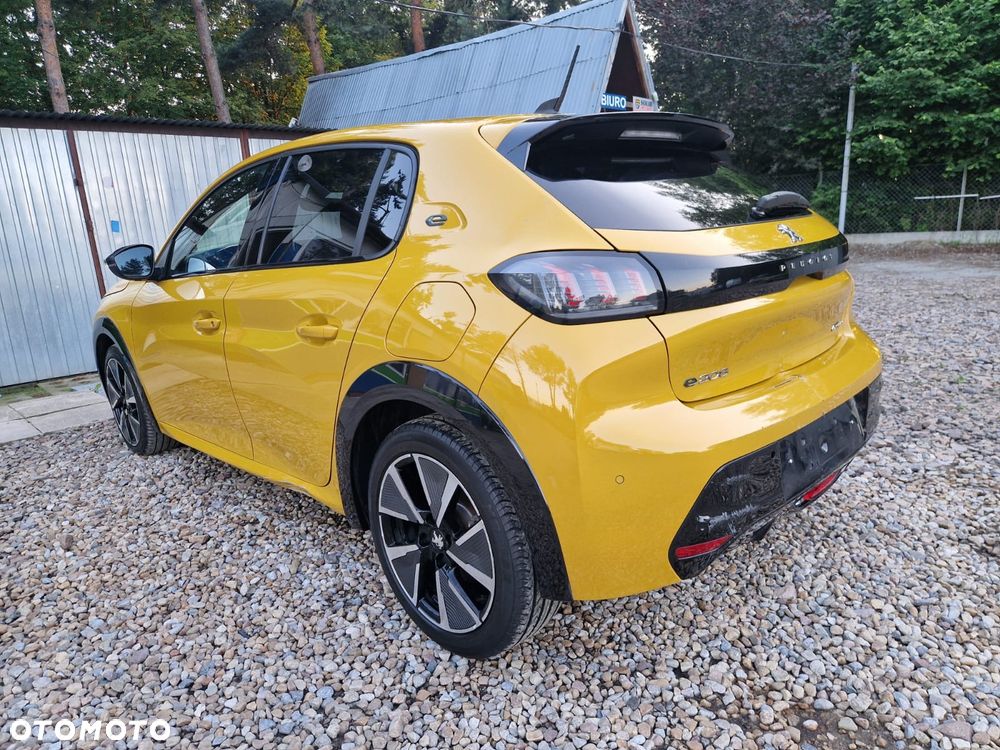 Peugeot 208 - 6