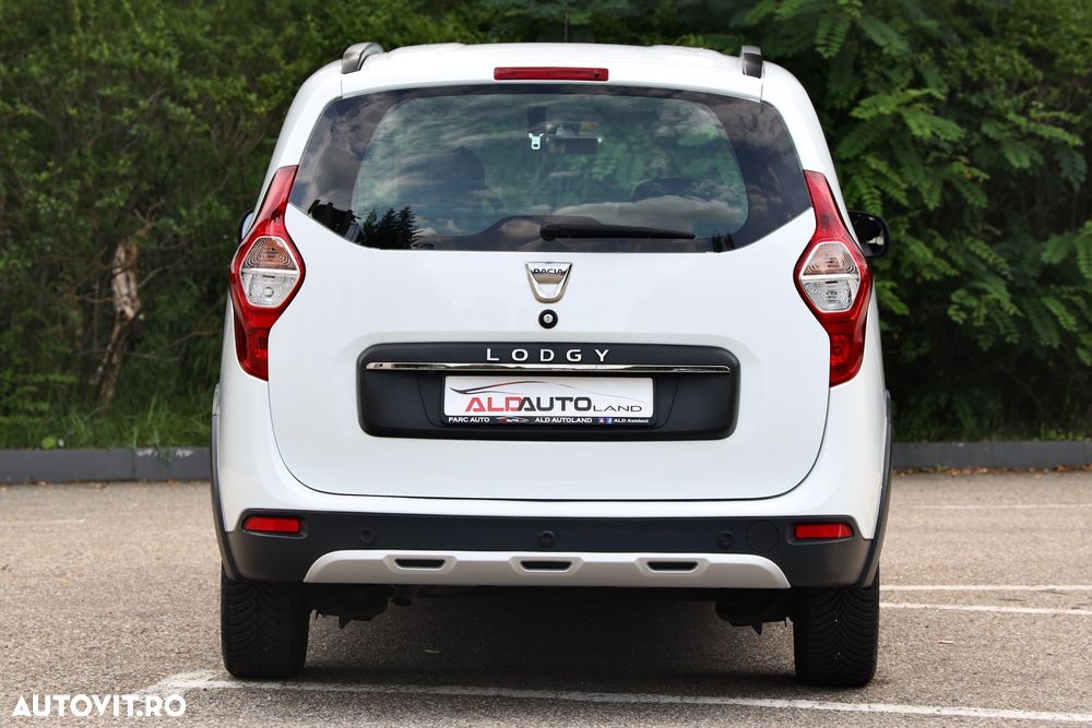 Dacia Lodgy TCe 130 GPF Stepway - 38