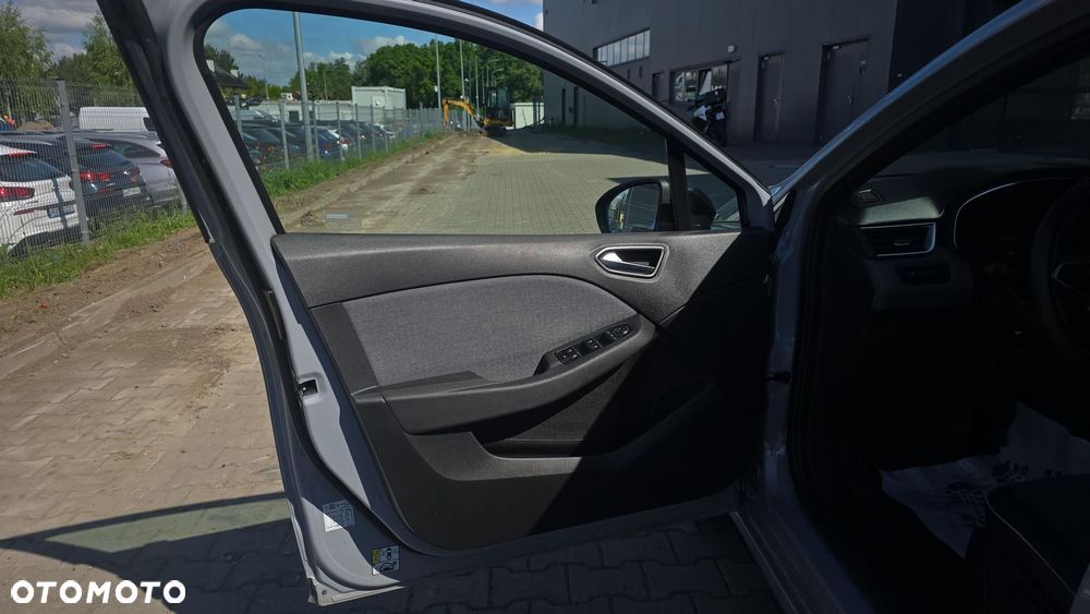 Renault Clio - 10