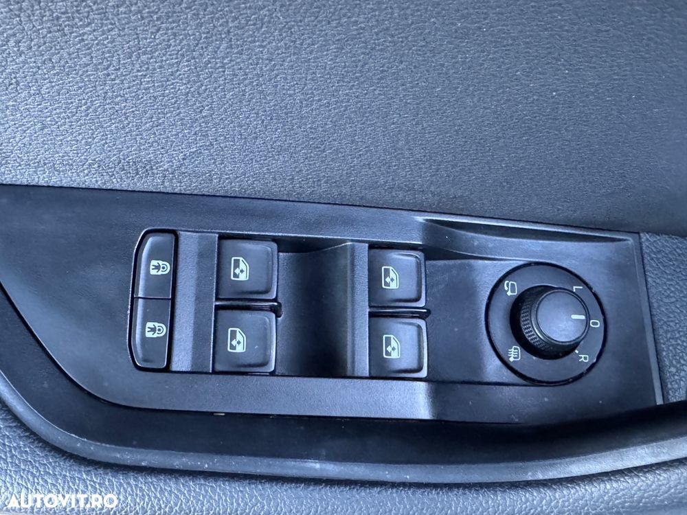 Skoda Superb 2.0 TDI DSG Style - 27